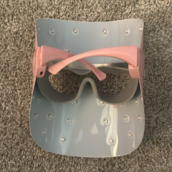 LUX SKIN® LED Facial Mask - Picture 2 of 3